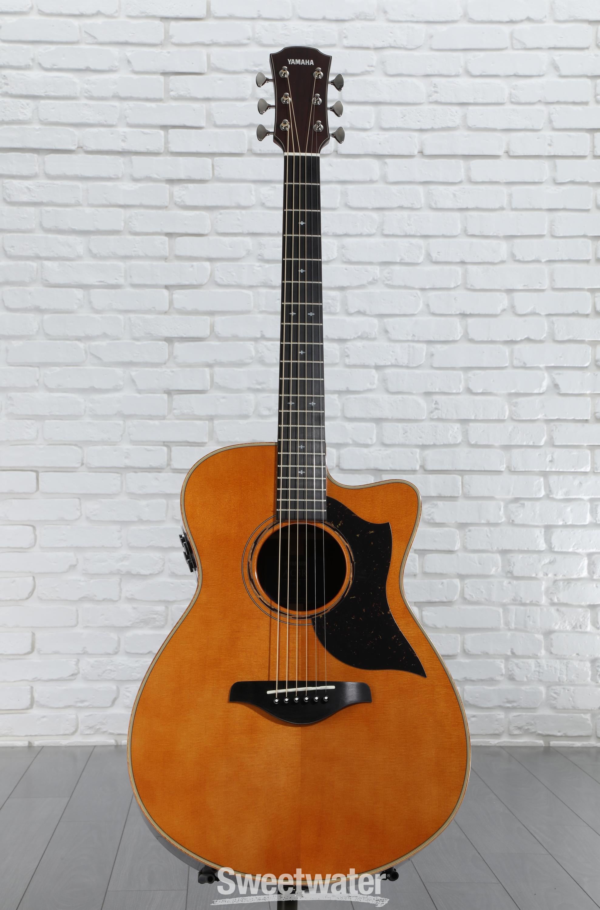 Yamaha AC5R ARE Concert Cutaway Acoustic-electric Guitar