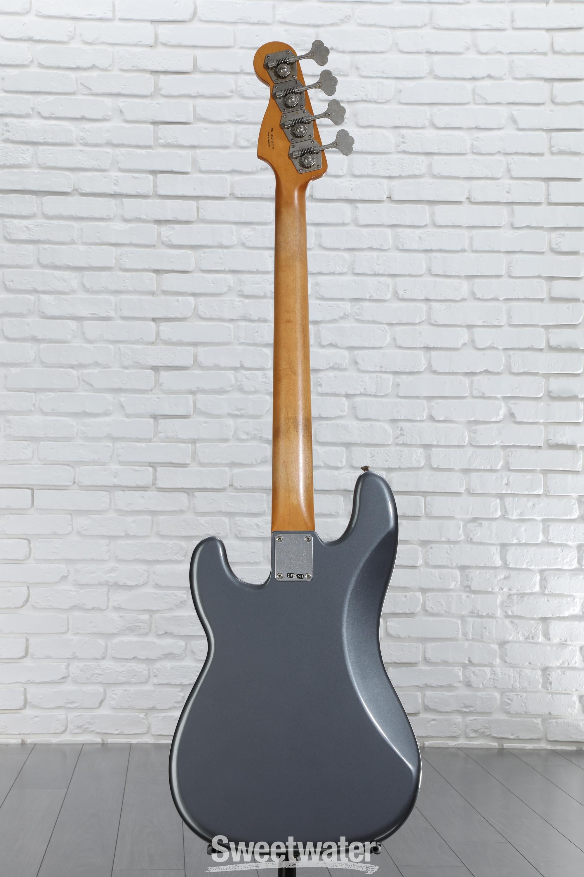 Fender Limited Vintera II Road Worn '60s Precision Bass - Charcoal Frost Metallic