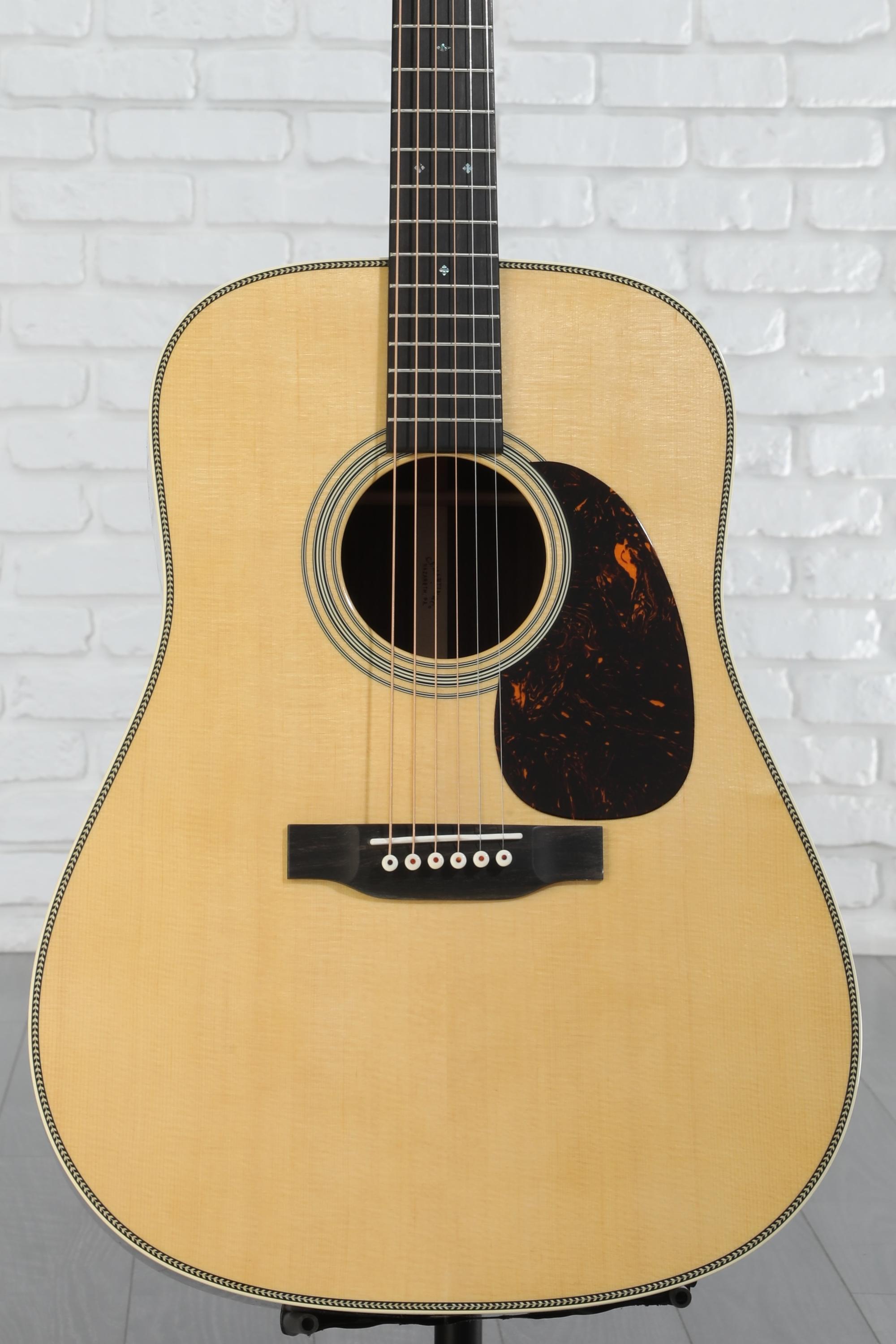 ギター Martin HD-28 Standard Martin HD-28 Standard Series Acoustic Guitar - Natural with