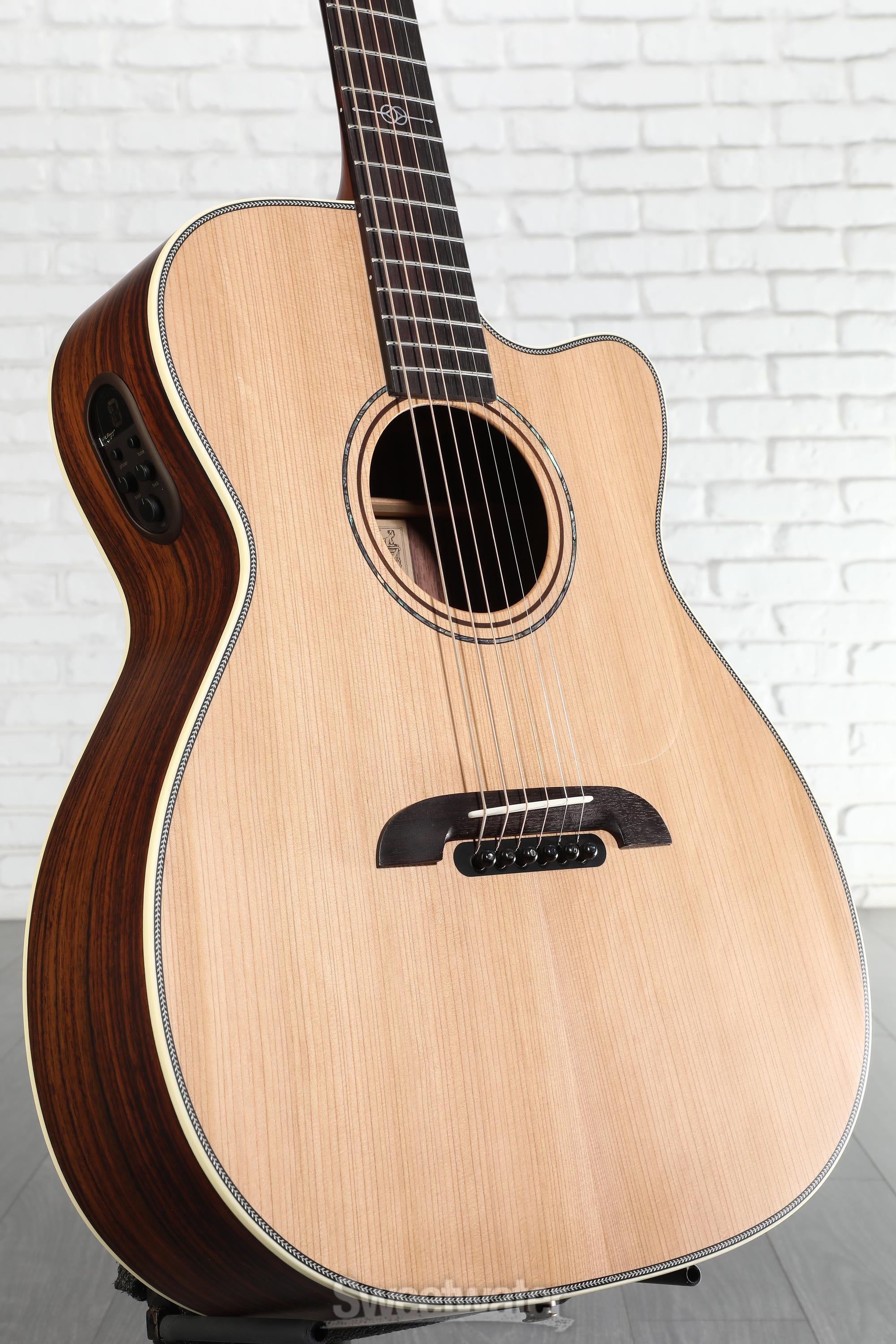 Alvarez Yairi WY1 Stage Series Acoustic-electric Guitar - Natural